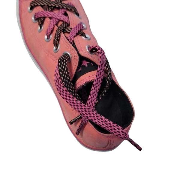 CONVERSE WOMEN'S CHUCK TAYLOR ALL STAR LOW TOP SNEAKER Pink US 8 - Picture 7 of 9